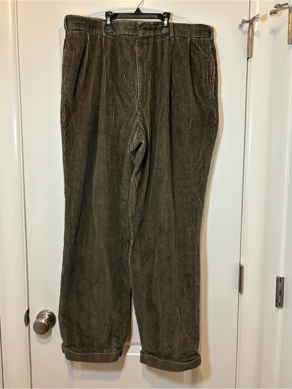 vintage Corbin Off The Cuff Corduroy Pleated Pants in Olive Green/brown #230